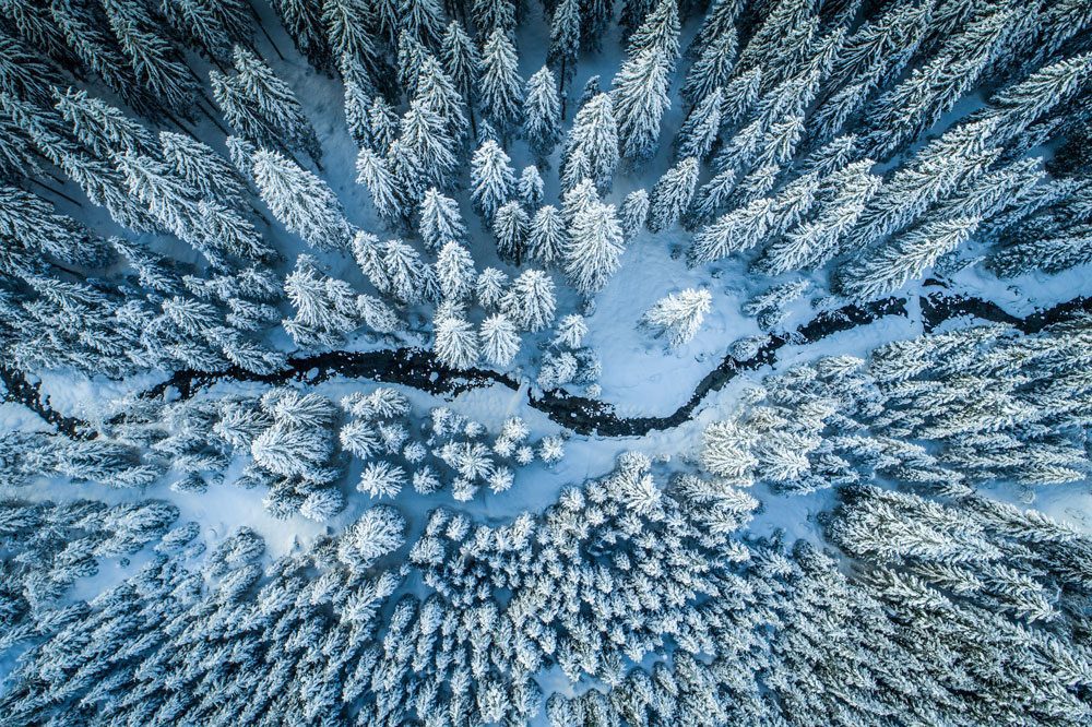 Luftaufnahme vom winterlichen Zauchesee, Winterfotograf, Drohnenaufnahme