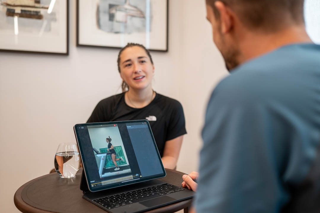 Praxisfotografie Physiotherapie Behandlungsszene0036